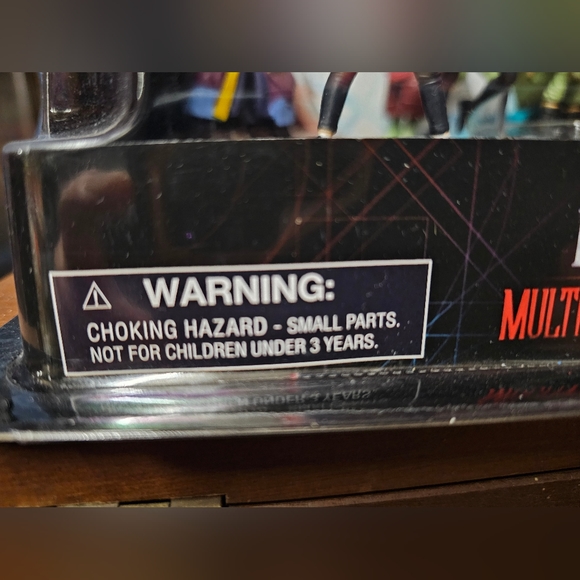 Doctor Strange And The Multiverse Of Madness Deluxe Figurine Playset - Picture 7 of 16